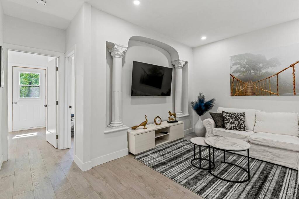 Appartement Haut De Gamme Ndg Монреаль Екстер'єр фото